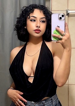 Jailene Perez image 3 of 3