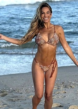 Jaime Yates image 1 of 2