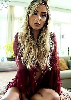 Jaine Cristina image 4 of 4