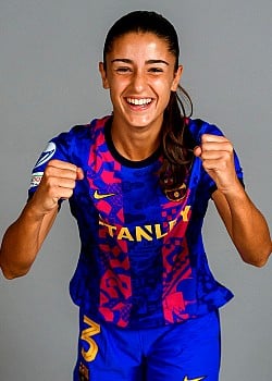 Jana Fernandez image 3 of 4