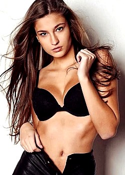 Jana Gallova image 2 of 4