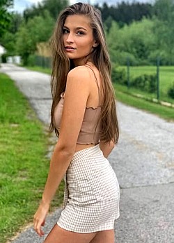 Jana Gallova image 4 of 4