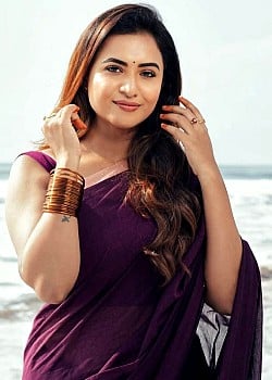 Janani Ashok Kumar image 3 of 4