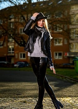 Janine Schneider image 2 of 4
