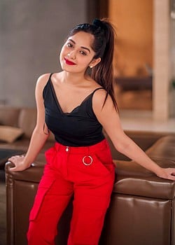 Jannat Zubair Rahmani image 2 of 4