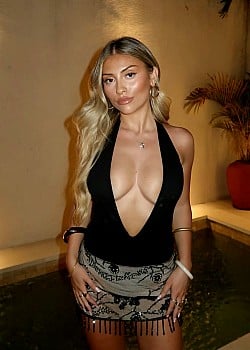 Jasmine Mercedes image 2 of 4