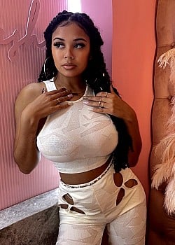 Jasmine Mobley image 3 of 4