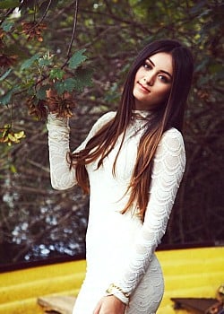 Jasmine Thompson image 3 of 3