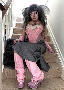 Jazmin Bean image 4 of 4