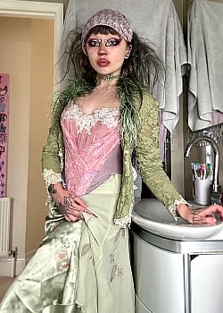 Jazmin Bean image 1 of 4