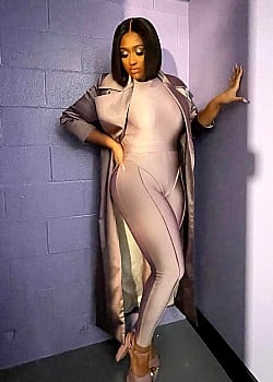 Jazmine Sullivan image 2 of 4