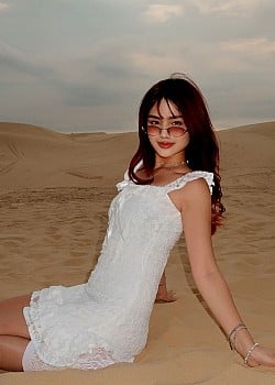 Jazmine Tan image 3 of 4