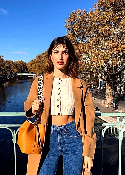 Jeanne Damas image 2 of 2