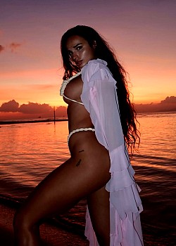 Jen Agafonova image 4 of 4