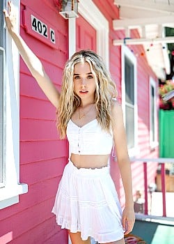 Jenna Davis image 2 of 4