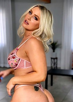 Jenna Starr image 3 of 4