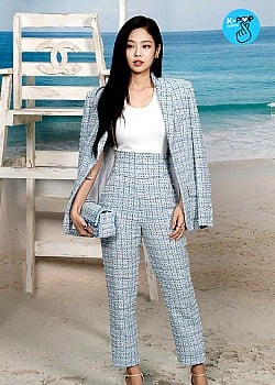 Jennie Kim image 2 of 4
