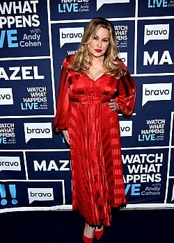Jennifer Coolidge image 1 of 4