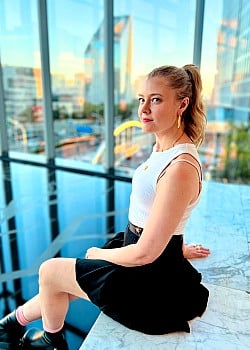 Jennifer English image 3 of 4