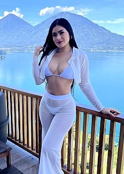Jennifer Quevedo image 1 of 2