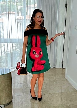 Jennifer Tilly image 3 of 4