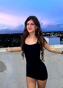 Jenny Popach image 2 of 4