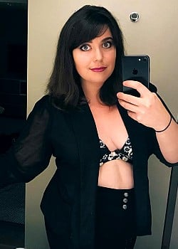 Jenny Zigrino image 4 of 4