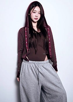 Jeon Ji-Min image 4 of 4