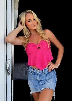 Jess Schmidt image 3 of 4