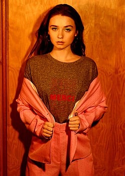 Jessica Barden image 3 of 4