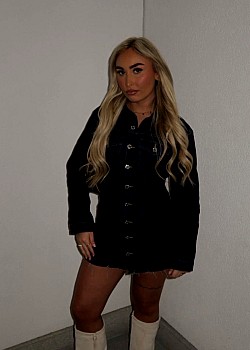 Jessica Clarke (Instagram) image 4 of 4