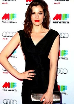 Jessica De Gouw image 4 of 4