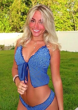 Jessica Field image 3 of 4
