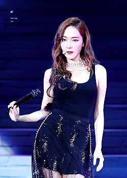 Jessica Jung image 2 of 3