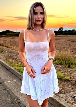 Jessica Lillu image 2 of 4