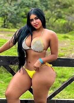 Jessica Meza image 2 of 4