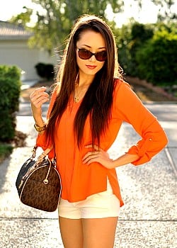 Jessica Ricks image 3 of 4