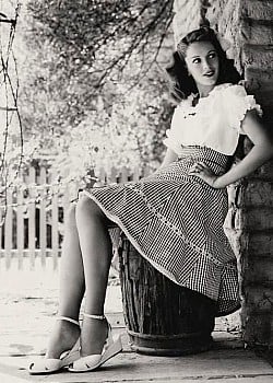 Jinx Falkenburg image 2 of 2