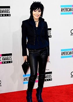 Joan Jett image 3 of 4