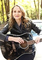 Joan Osborne profile photo