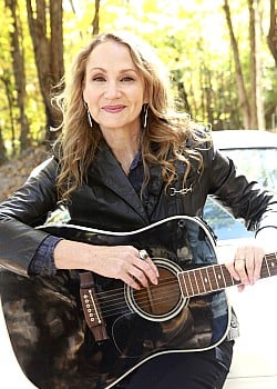 Joan Osborne image 1 of 1