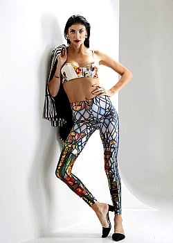 Joanne Nicolas image 1 of 3