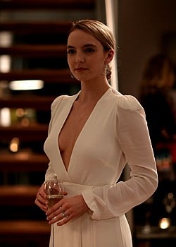 Jodie Comer image 2 of 4