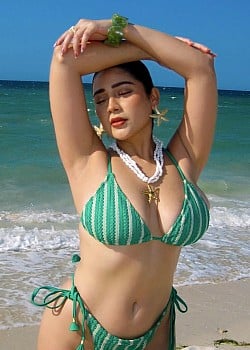 Joelly Torres image 3 of 3