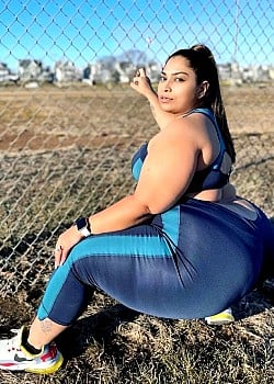 Johana Amaya image 2 of 4