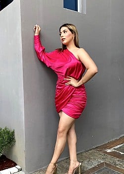 Johana Valladares image 1 of 3