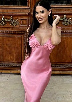Johanna Stavarache image 3 of 4