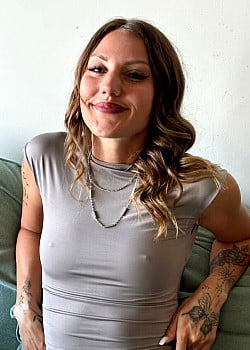 Jolina Davis image 3 of 4