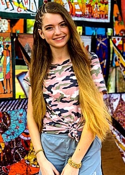 Jordan Mae image 3 of 4
