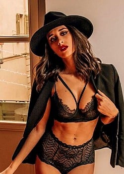 Jori Delli image 4 of 4